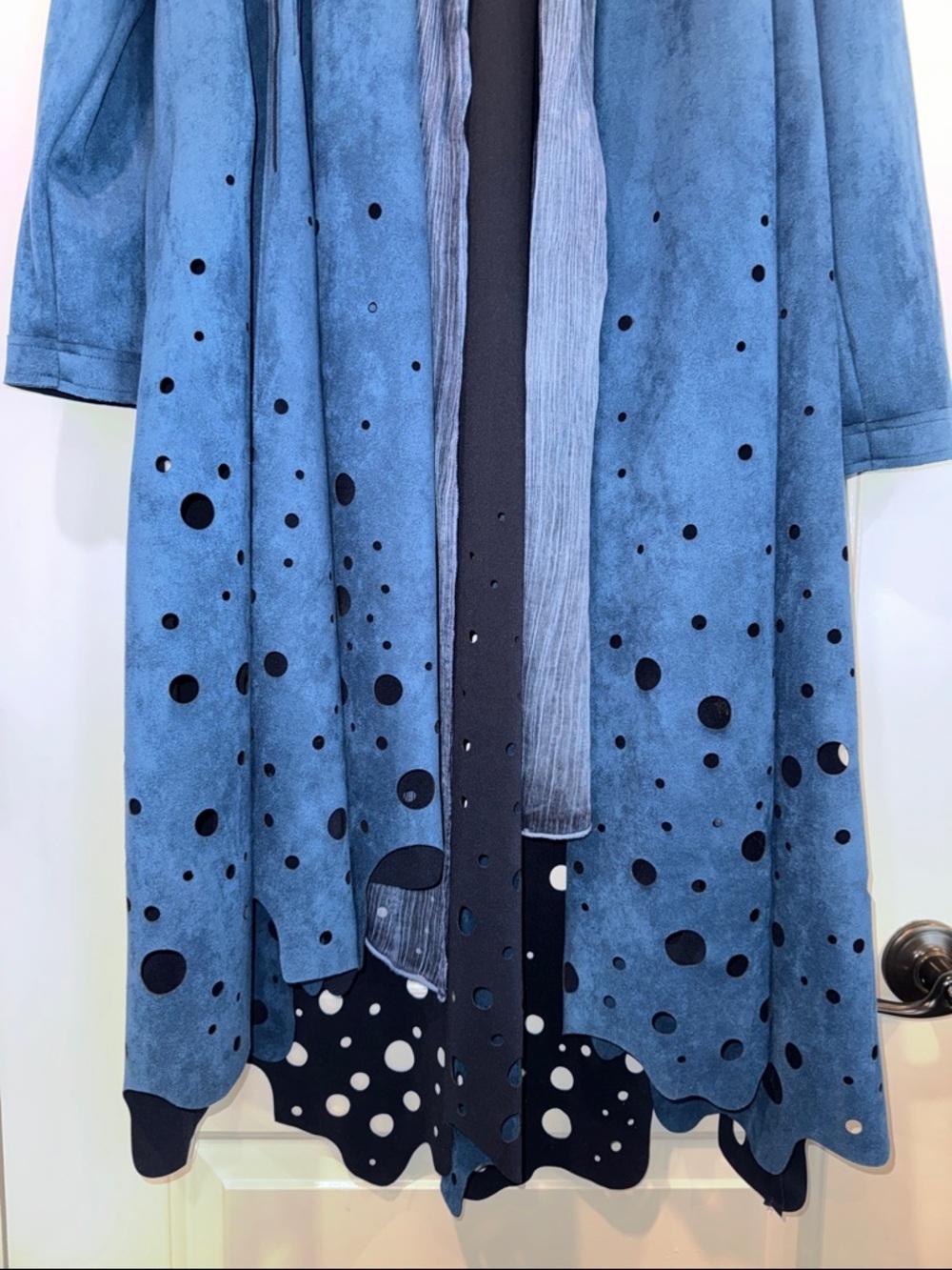 NWT Blue Suede Long Duster Coat Cutout Perforated Hem & attached sheer scarf SzM - Picture 2 of 11